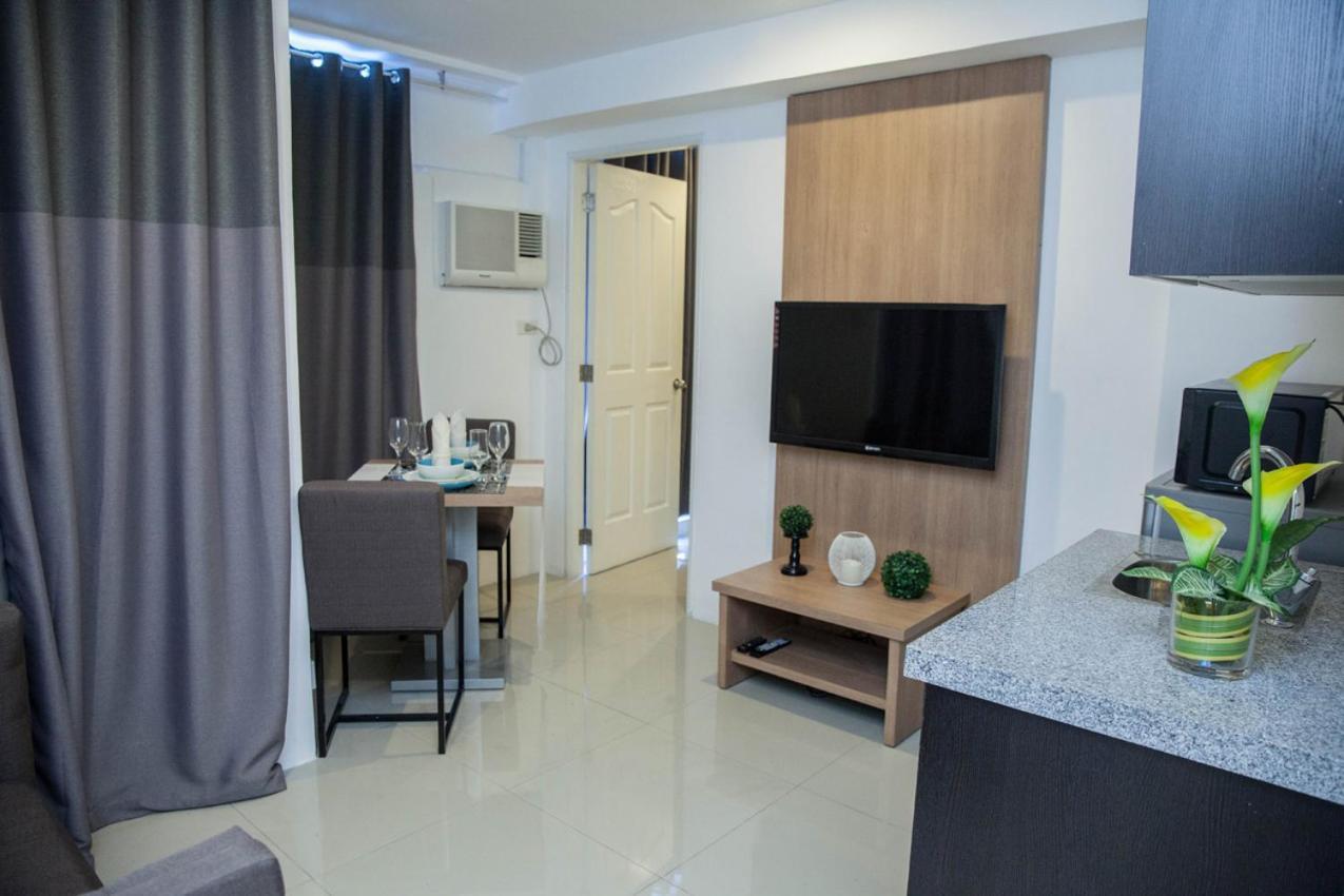 Melbourne Suites Makati City Exterior photo