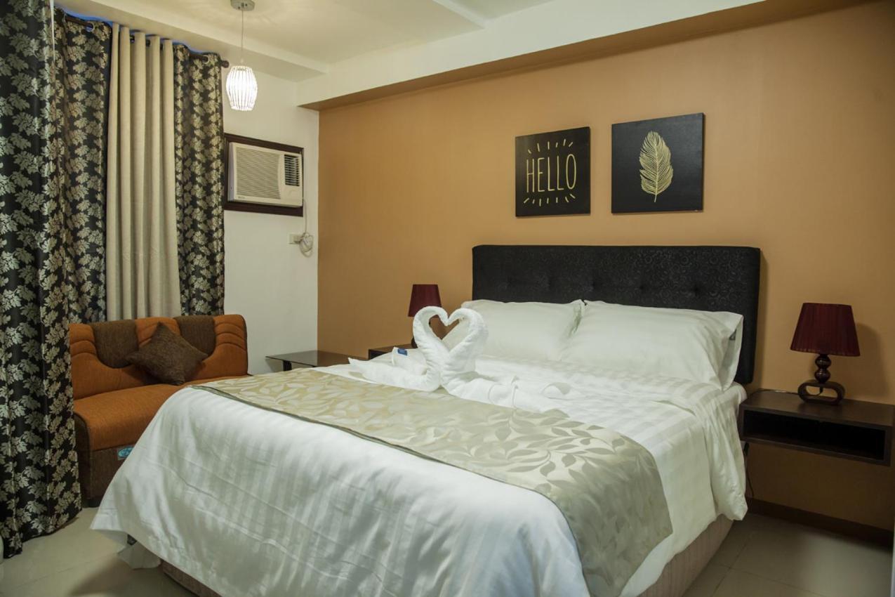 Melbourne Suites Makati City Exterior photo